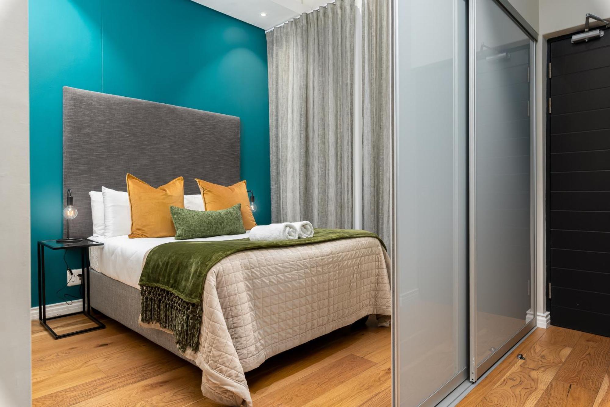 The Docklands Luxury Apartments Cape Town Exterior photo